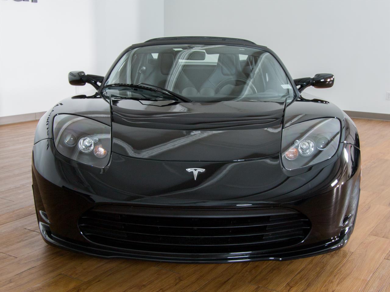 Tesla roadster sport 2011