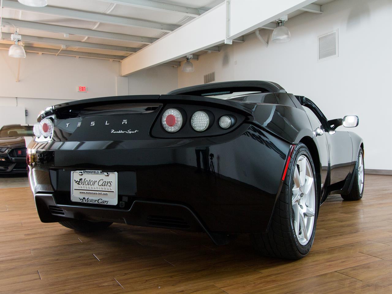 Tesla roadster sport 2011